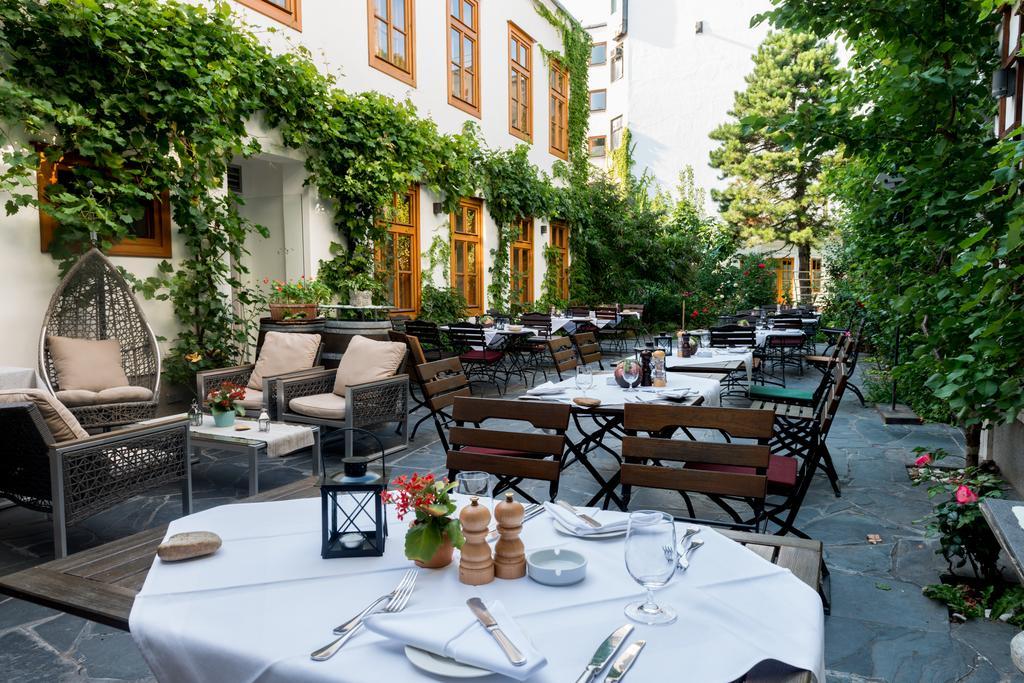 Schreiners Essen Und Wohnen Hotel Viena Exterior foto