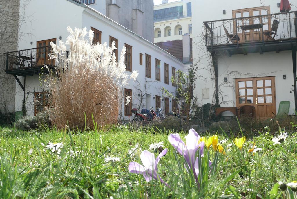 Schreiners Essen Und Wohnen Hotel Viena Exterior foto